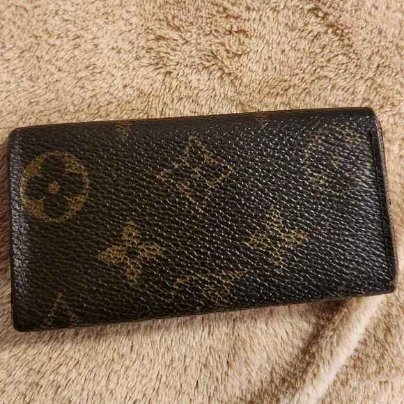 Authentic Louis Vuitton Multicles Key Chain Case Holder Wallet - Picture 3 of 13